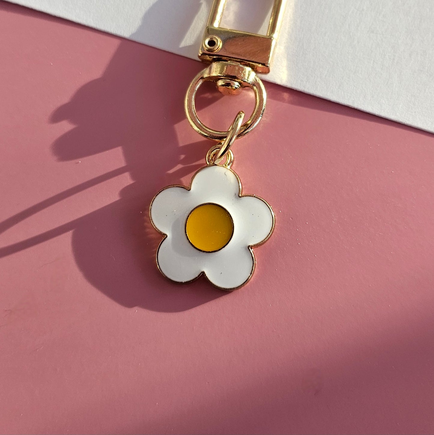 Daisy Binder Charm