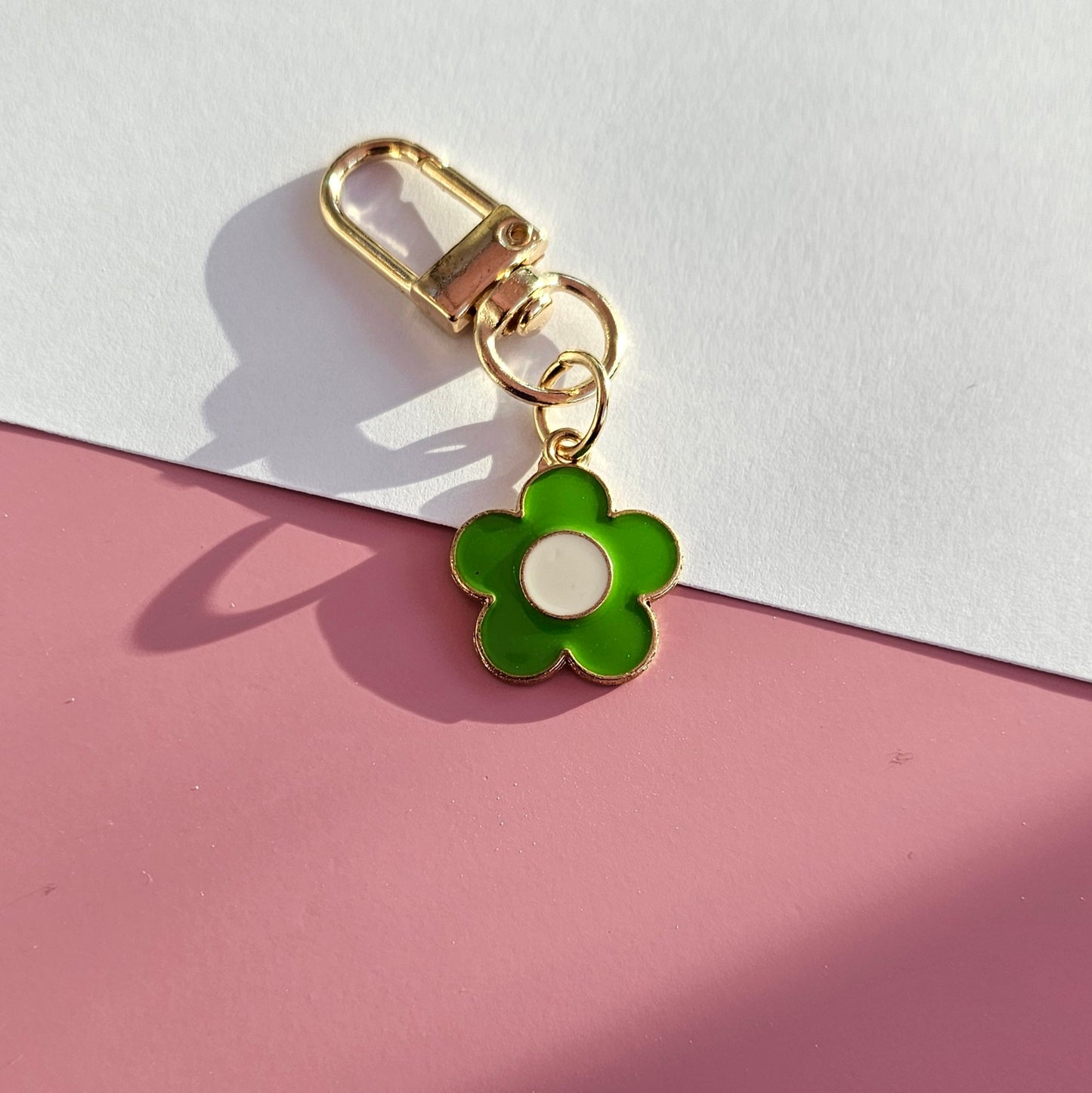 Daisy Binder Charm